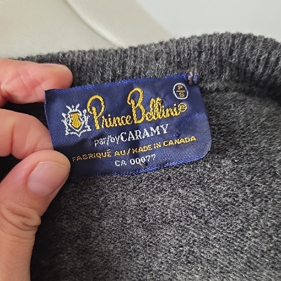 Vintage Prince Bellini by Caramy Grey Geometric Knit Sweater Vest β Made in Cana - Picture 6 of 8